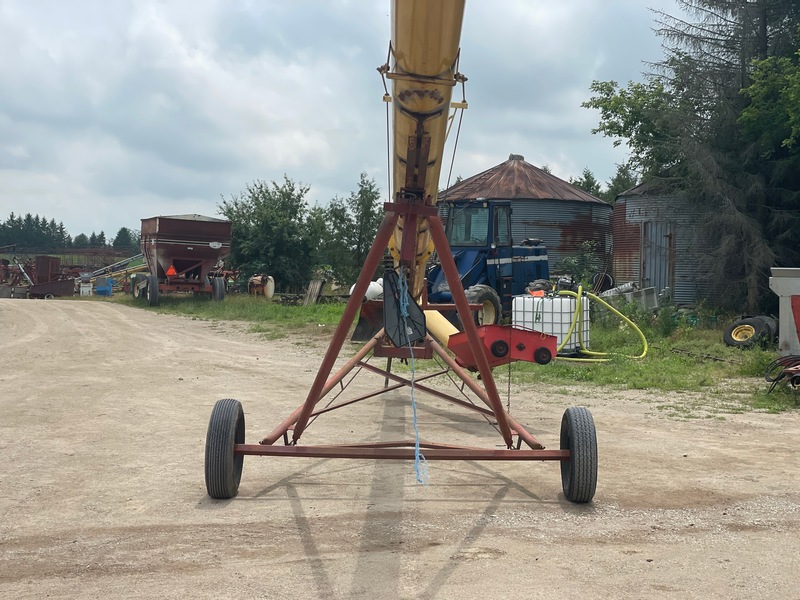 Augers/Conveyers  Westfeild Auger With Swing Auger - Hydraulic Lift - 10" x 51' Photo